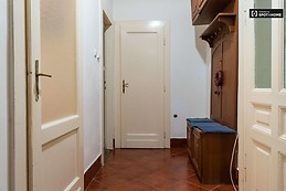 spacious-1-bedroom-apartment-rent-lipotvaros-eb1378b9b51cb7f1812