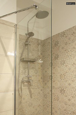 spacious-1-bedroom-apartment-rent-zuglo-4582fd593b3ca12b9b880ba8