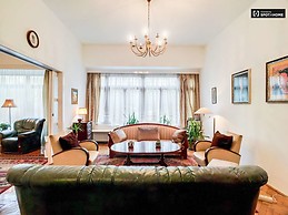 spacious-2-bedroom-apartment-rent-erzsebetvaros-0a9e5e8b8c5f69aa