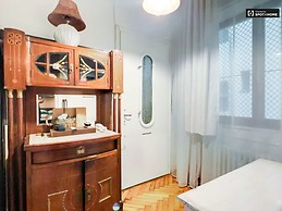 spacious-2-bedroom-apartment-rent-erzsebetvaros-1ceb343920a3eb97