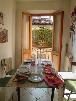 Spacious 3 bedroom apartment in the centre of Pavia!