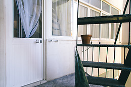 Spring 2019 single/doubles rooms, Lisbon city center,extra bed f