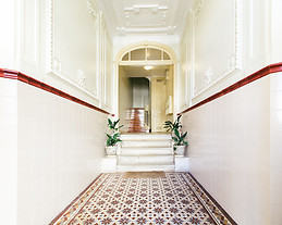 Spring 2019 single/doubles rooms, Lisbon city center,extra bed f