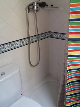 Spring 2019 single/doubles rooms, Lisbon city center,extra bed f