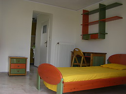 Student Room Flat near the city center of Athens in Kallithea (loft)