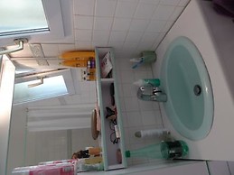 Studio meublé à louer dans une villa avec vue sur mer