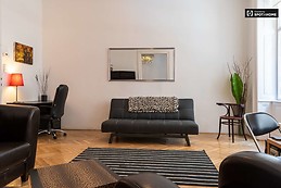 stylish-1-bedroom-apartment-rent-terezvaros-4c5b1a5321b9f49c2afe