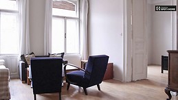 stylish-2-bedroom-apartment-rent-central-terezvaros-near-metro-2