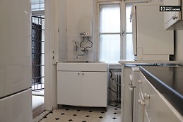 stylish-2-bedroom-apartment-rent-central-terezvaros-near-metro-8