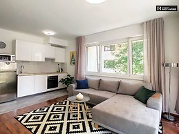 stylish-2-bedroom-apartment-rent-jozsefvaros-a80305c1bb85d86a2aa