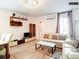 stylish-2-bedroom-apartment-varkerulet-2c0a05d66f20765bf3d593d81