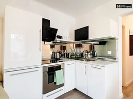 stylish-2-bedroom-apartment-varkerulet-3d2bd509980f87e27bb3fdf74