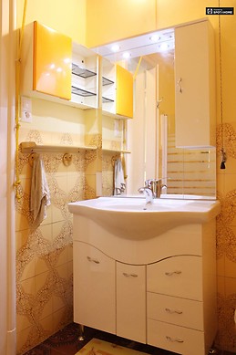 sunny-1-bedroom-apartment-rent-nemetvolgy-cccad3d0df81283cbcbf34