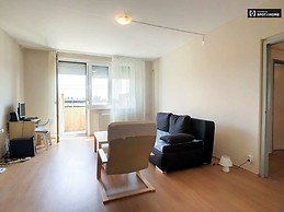 Sunny 2-bedroom apartment with balcony for rent in Angyalföld, near Metro