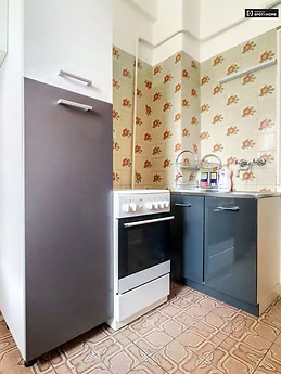 sunny-3-bedroom-apartment-balcony-ac-rent-kelenfold-748a7c941fa3