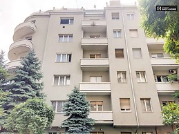 sunny-3-bedroom-apartment-balcony-ac-rent-kelenfold-c60023faff15