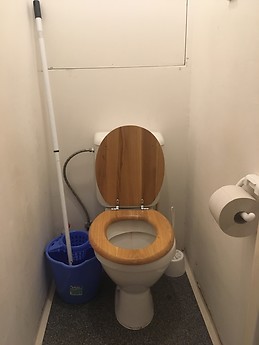 Sunny furnished bedroom in shared appartment 15 minut to Floren