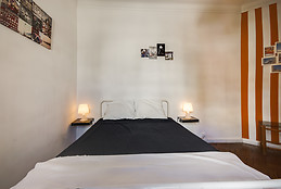 Sunny and large appartment in middle of Lisbon