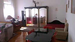 Two-room apartment in Nagymezo street available