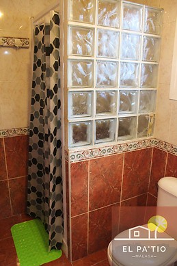 Unico en Malaga una casa tipica con un patio interior. 60 m2