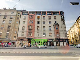 unique-1-bedroom-apartment-rent-rozsadomb-4110718e771a244415dea0