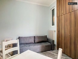 unique-1-bedroom-apartment-rent-rozsadomb-a34388df5cba67d6eed4af