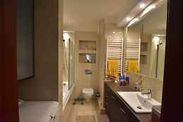 Waszyngtona 36, Large room with balcony, 300m to University Hosp