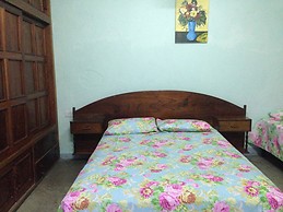 Zimmer mit eigenem Bad, Klimaanlage und Ventilator in Zentrum Havannas