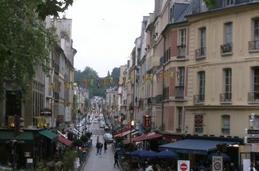 Rue de Satory, full of restaurants, highly recommendable