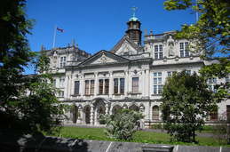 Cardiff University Main building
