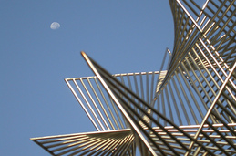 Luna, E.4.A.I.B.