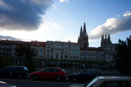 Vista de la Catedral, frente al Paseo del Espolón