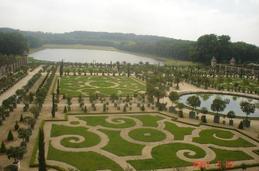 A small part of the gardens and the lake of the swisses