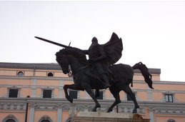 El Cid, frente al Teatro Principal
