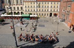 W-R-O-C-L-A-W, Erasmus people at Rynek