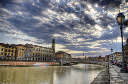 El Arno a su paso por Pisa