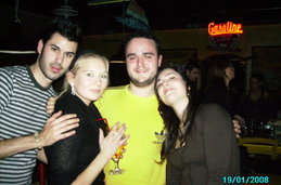 Gasoline!!! (Típico bar de carretera a la italiana)