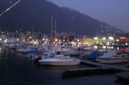 Lago di Como di notte