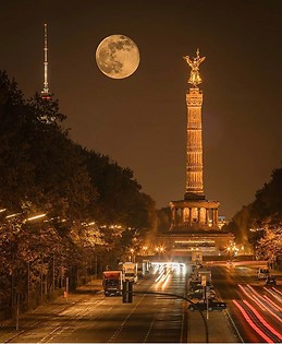 Berlin by night