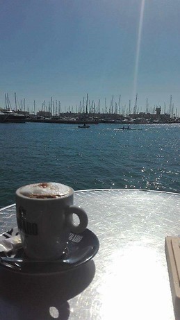 Cafecito en el puerto :)