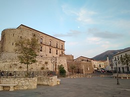 Castle Macchiaroli - Teggiano