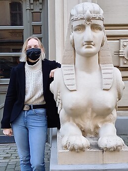 Statue