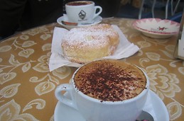 Tipico Capuccino y dulce de nutella