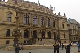 UNA PARTE MÁS DE PRAGA