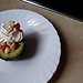 Avocado dolce ripieno alla frutta.