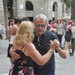 Ballando tango in Placa Reail.