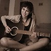 23 year old girl looking for a room in Porto