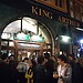 El Couchsurfing Meeting y el pub Arthur King