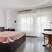 Habitación con cama doble + terraza privada! en piso exclusivo para estudiantes internacionales, en pleno centro universitario