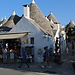 Sur: Grutas de Castellana, Alberobello, Locorotondo y Putignano.